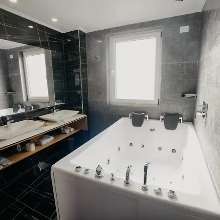 Martiness 4* Durrës