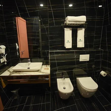 Martiness Дуррес