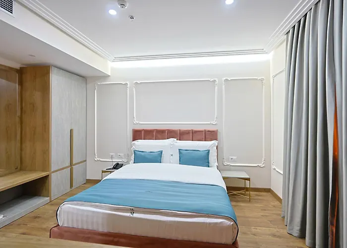Otel Martiness