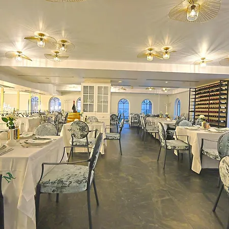 Martiness Hotel