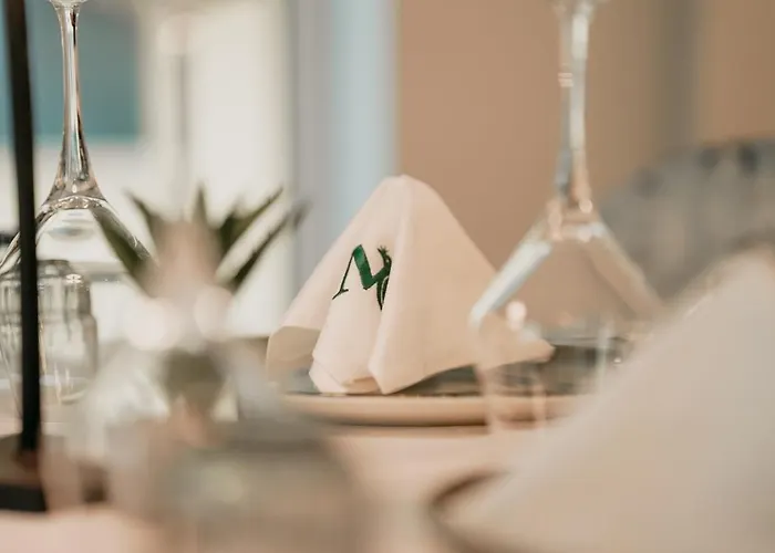 Отель Martiness 4*