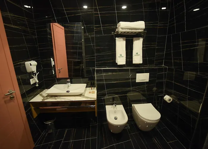 Martiness Дуррес