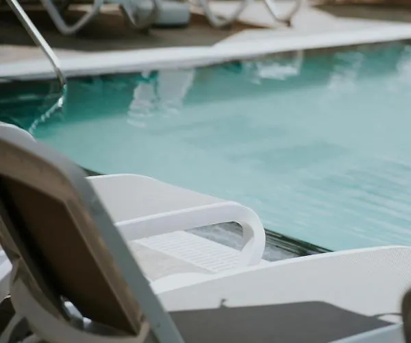 Martiness Отель Дуррес